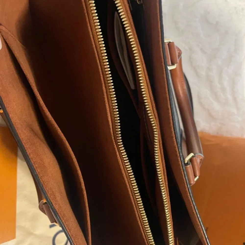 Louis Vuitton Soufflot MM - Picture 4 of 6